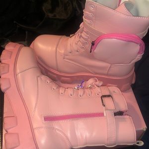 Pink pocket boots size 8